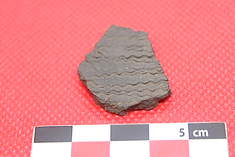 Begho ware pottery (wavy line carved impression)